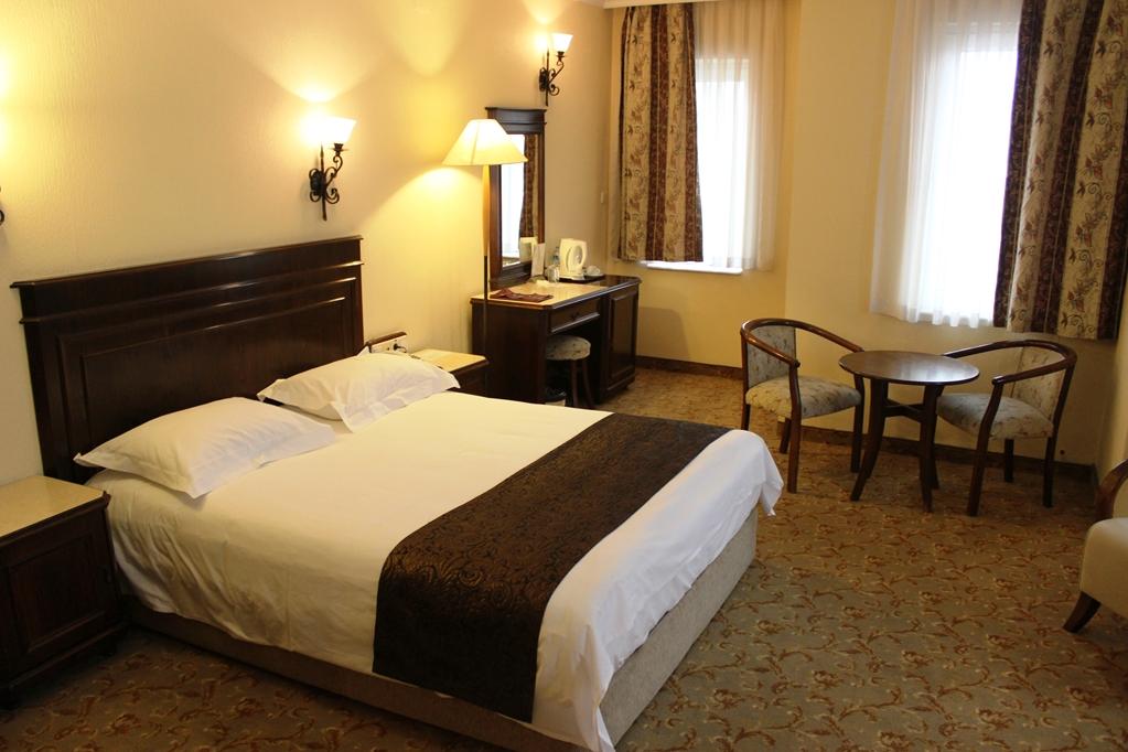 Montania Town Hotel Mudanya Habitación foto